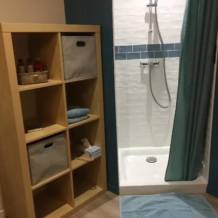 Dans Dependance Maison De + Abri Velos * ソミュール