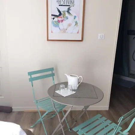 Séjour chez l'habitant Dans Dépendance Maison De + Abri Vélos Saumur
